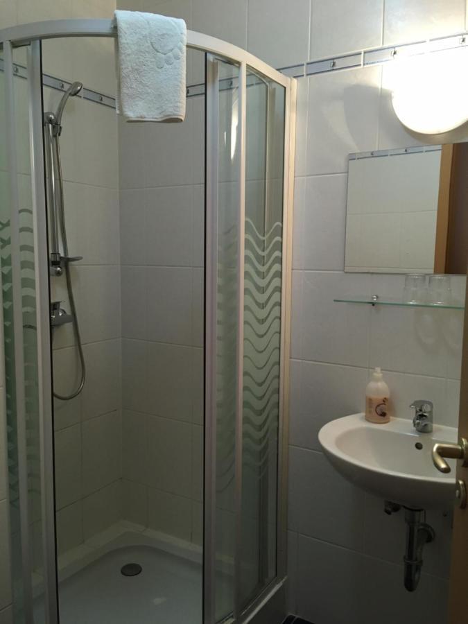 Foter Panzio Hotell Baja Exteriör bild