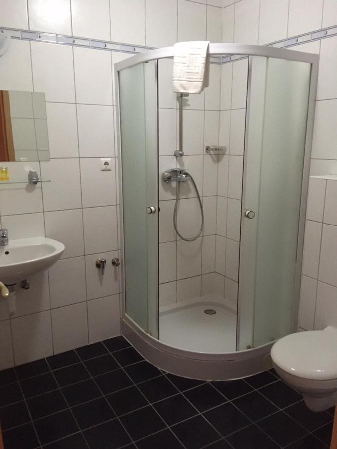 Foter Panzio Hotell Baja Exteriör bild