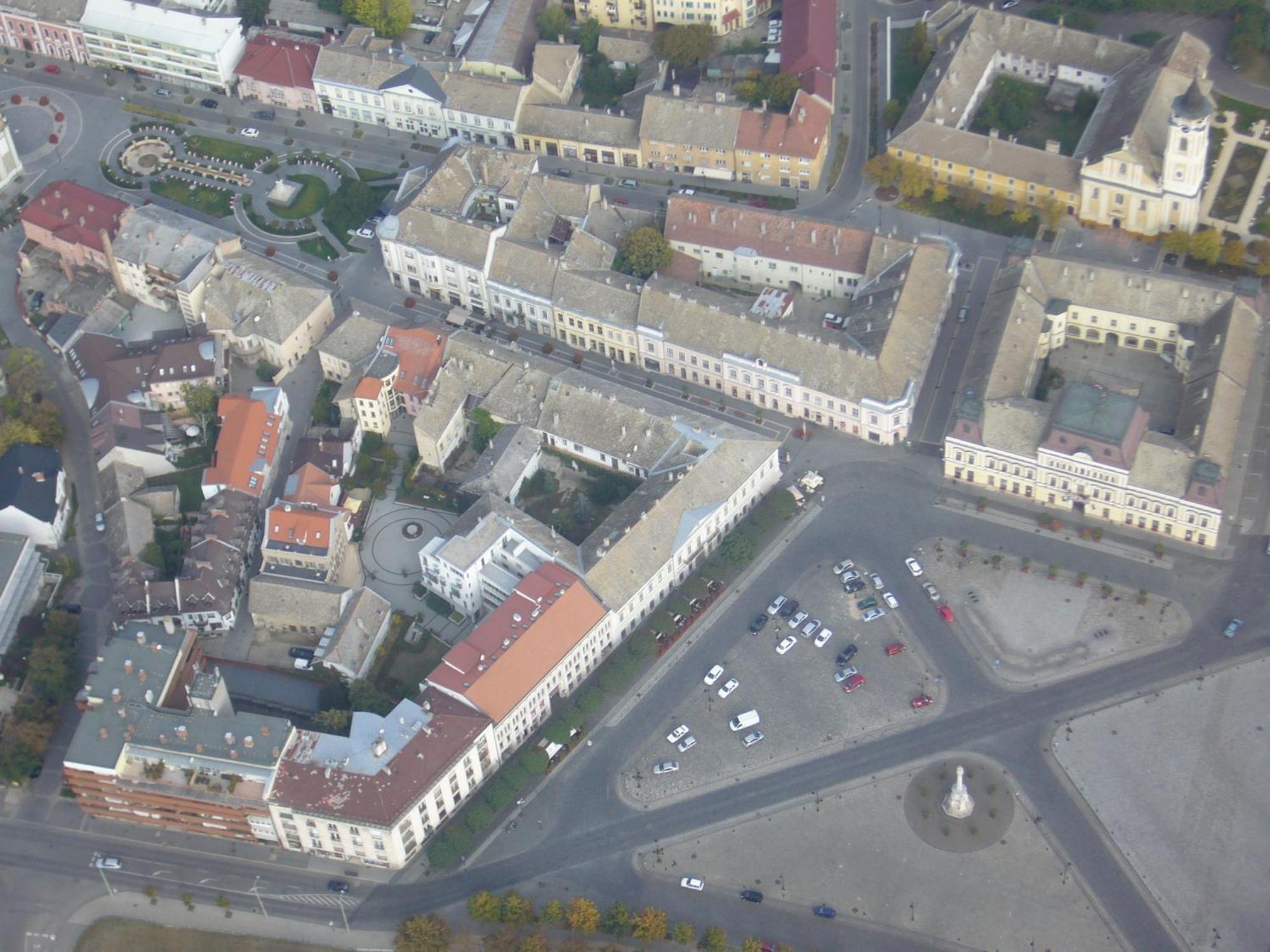 Foter Panzio Hotell Baja Exteriör bild