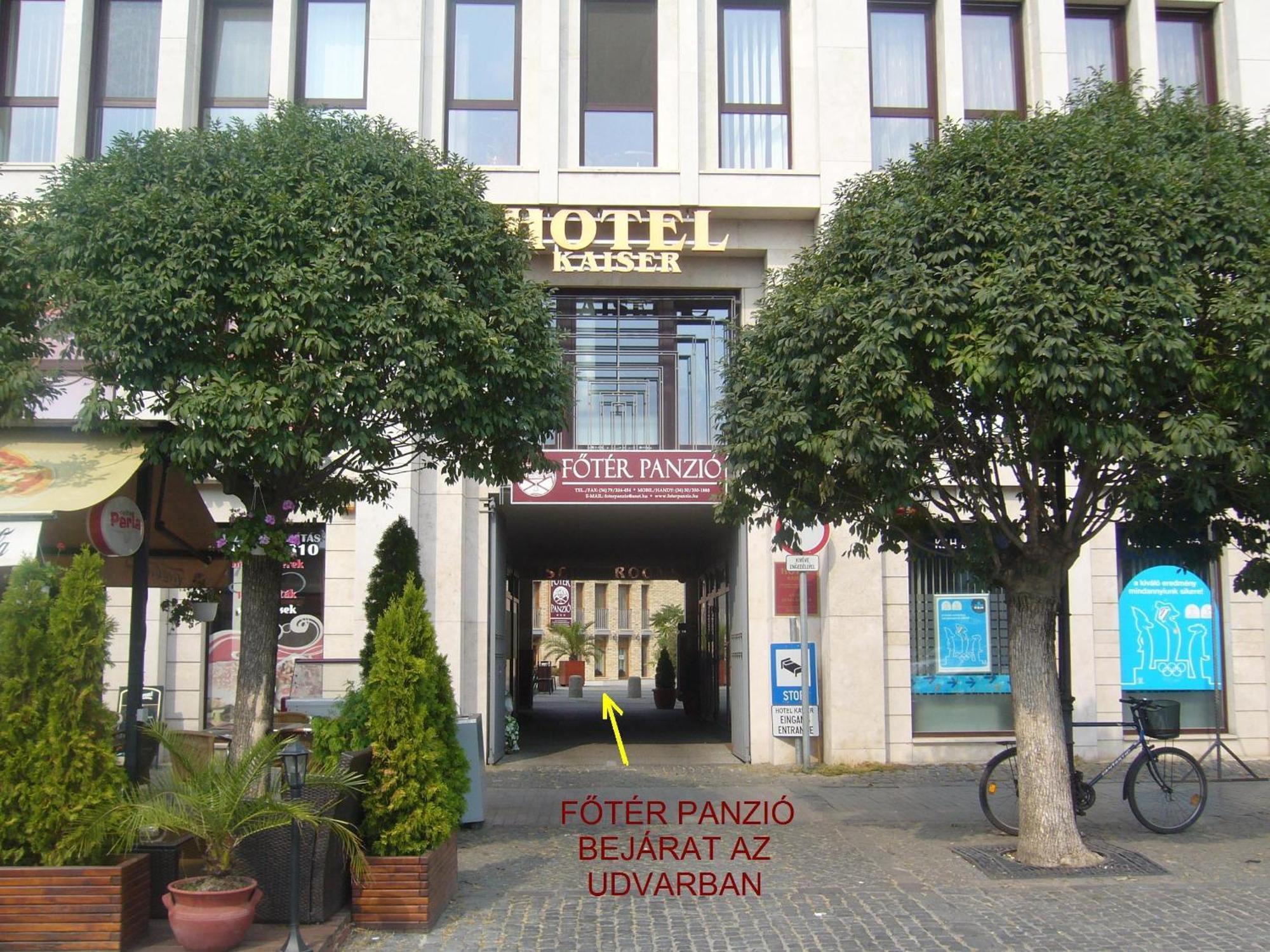 Foter Panzio Hotell Baja Exteriör bild
